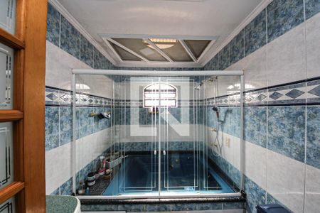 Casa à venda com 500m², 5 quartos e 4 vagas Casa à venda com 500m², 5 quartos e 4 vagasBanheiro 1