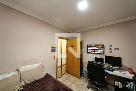 Casa à venda com 500m², 5 quartos e 4 vagas Casa à venda com 500m², 5 quartos e 4 vagasQuarto