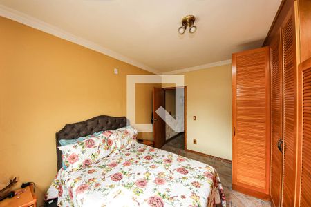 Casa à venda com 500m², 5 quartos e 4 vagas Casa à venda com 500m², 5 quartos e 4 vagasQuarto