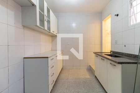 Casa à venda com 95m², 2 quartos e 2 vagas Casa à venda com 95m², 2 quartos e 2 vagasCozinha da Edícula