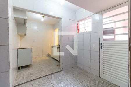 Casa à venda com 95m², 2 quartos e 2 vagas Casa à venda com 95m², 2 quartos e 2 vagasCozinha da Edícula