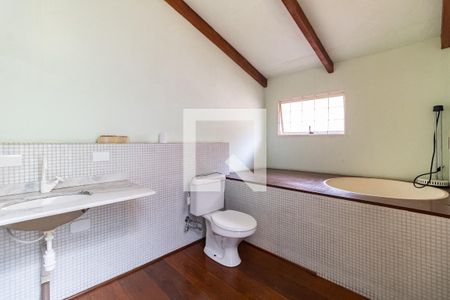 Casa à venda com 95m², 2 quartos e 2 vagas Casa à venda com 95m², 2 quartos e 2 vagasBanheiro da Suíte