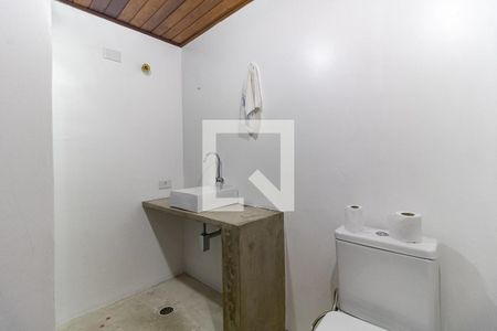 Casa à venda com 95m², 2 quartos e 2 vagas Casa à venda com 95m², 2 quartos e 2 vagasBanheiro Social