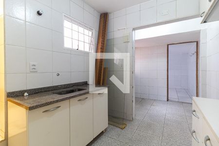 Casa à venda com 95m², 2 quartos e 2 vagas Casa à venda com 95m², 2 quartos e 2 vagasCozinha da Edícula