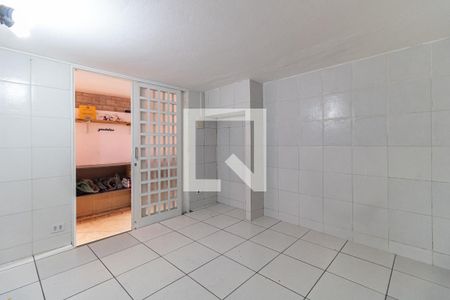 Casa à venda com 95m², 2 quartos e 2 vagas Casa à venda com 95m², 2 quartos e 2 vagasQuarto da Edícula