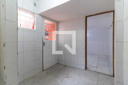 Casa à venda com 95m², 2 quartos e 2 vagas Casa à venda com 95m², 2 quartos e 2 vagasCozinha da Edícula