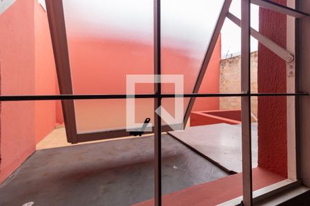 Casa à venda com 95m², 2 quartos e 2 vagas Casa à venda com 95m², 2 quartos e 2 vagasVista do Closet do Quarto 2