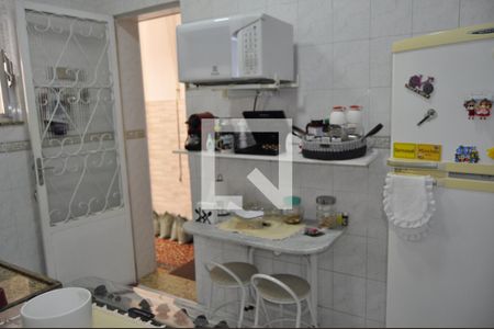 Apartamento à venda com 90m², 2 quartos e sem vagaCozinha