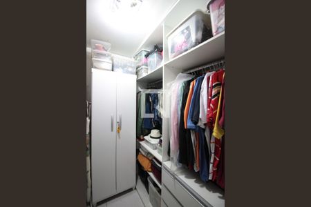 Casa à venda com 220m², 4 quartos e 2 vagasCloset da Suite 1