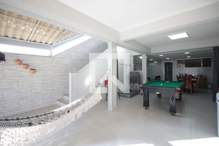 Casa à venda com 220m², 4 quartos e 2 vagasArea de Serviço e Area Gourmet