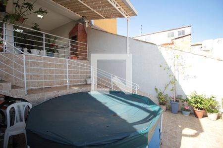 Casa à venda com 220m², 4 quartos e 2 vagasArea Externa