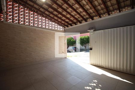 Casa à venda com 220m², 4 quartos e 2 vagasGaragem