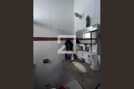 Casa à venda com 352m², 4 quartos e 4 vagasBanheiro