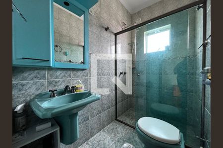 Casa à venda com 352m², 4 quartos e 4 vagasBanheiro