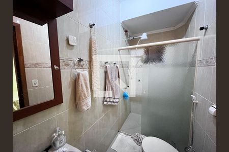 Casa à venda com 352m², 4 quartos e 4 vagasBanheiro