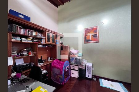 Casa à venda com 352m², 4 quartos e 4 vagasQuarto 3