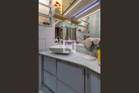 Apartamento à venda com 75m², 3 quartos e sem vagaBanheiro