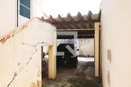 Casa à venda com 128m², 2 quartos e 5 vagas Casa à venda com 128m², 2 quartos e 5 vagasGaragem