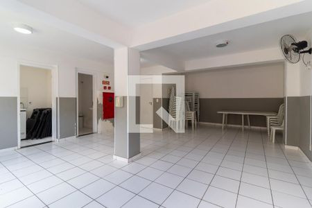 Apartamento à venda com 44m², 2 quartos e 1 vaga Apartamento à venda com 44m², 2 quartos e 1 vagaÁrea comum - Salão de festas