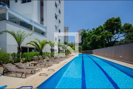 Apartamento à venda com 110m², 3 quartos e 2 vagas Apartamento à venda com 110m², 3 quartos e 2 vagasÁrea comum - Piscina