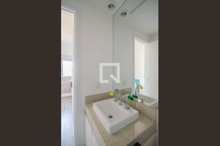 Apartamento à venda com 110m², 3 quartos e 2 vagas Apartamento à venda com 110m², 3 quartos e 2 vagasBanheiro da Suíte 3