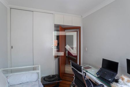 Apartamento à venda com 220m², 5 quartos e 3 vagasQuarto 1