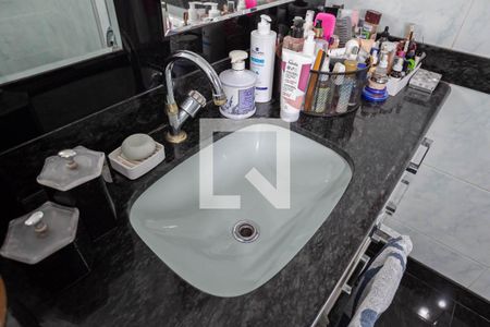 Apartamento à venda com 220m², 5 quartos e 3 vagasCobertura - Banheiro da suíte 2