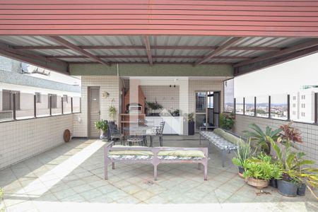 Apartamento à venda com 220m², 5 quartos e 3 vagasCobertura