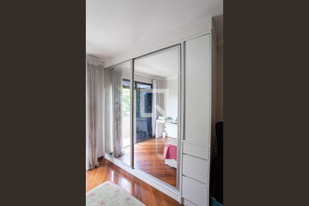 Apartamento à venda com 220m², 5 quartos e 3 vagasSuíte 1