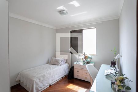 Apartamento à venda com 220m², 5 quartos e 3 vagasQuarto 2