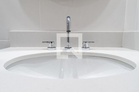 Banheiro de kitnet/studio para alugar com 1 quarto, 26m² em Vila Clementino, São Paulo