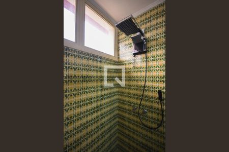 Casa à venda com 519m², 4 quartos e 4 vagas Casa à venda com 519m², 4 quartos e 4 vagasBanheiro da Suíte 1