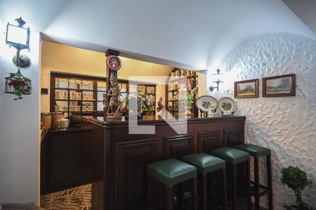 Casa à venda com 519m², 4 quartos e 4 vagas Casa à venda com 519m², 4 quartos e 4 vagasSala 2