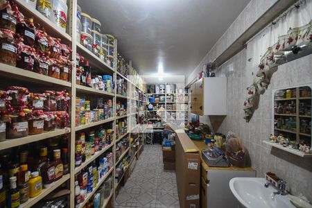 Casa à venda com 519m², 4 quartos e 4 vagas Casa à venda com 519m², 4 quartos e 4 vagasDespensa