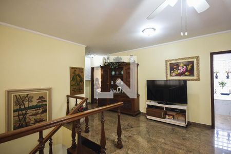 Casa à venda com 519m², 4 quartos e 4 vagas Casa à venda com 519m², 4 quartos e 4 vagasSala de Tv