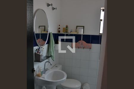 Casa à venda com 235m², 4 quartos e 2 vagasBanheiro