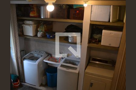 Casa à venda com 235m², 4 quartos e 2 vagasÁrea de Serviço