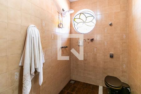 Casa à venda com 315m², 3 quartos e 8 vagas Casa à venda com 315m², 3 quartos e 8 vagasBanheiro da Suíte