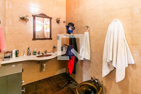 Casa à venda com 315m², 3 quartos e 8 vagas Casa à venda com 315m², 3 quartos e 8 vagasBanheiro da Suíte