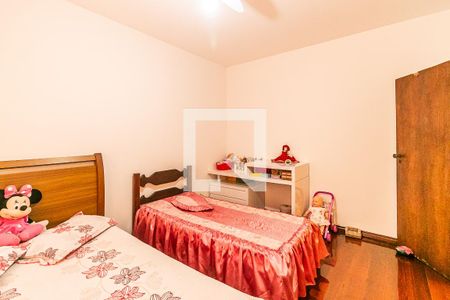 Casa à venda com 315m², 3 quartos e 8 vagas Casa à venda com 315m², 3 quartos e 8 vagasQuarto 2