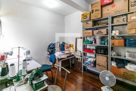 Casa à venda com 315m², 3 quartos e 8 vagas Casa à venda com 315m², 3 quartos e 8 vagasQuarto de Serviço