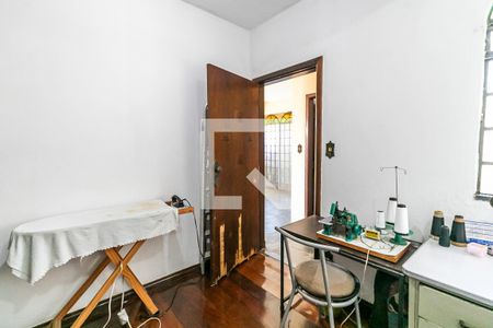 Casa à venda com 315m², 3 quartos e 8 vagas Casa à venda com 315m², 3 quartos e 8 vagasQuarto de Serviço