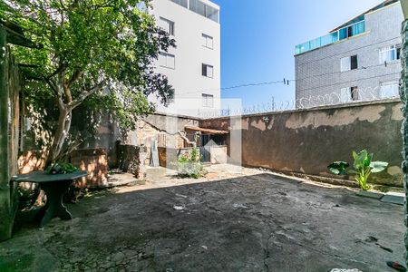 Casa à venda com 315m², 3 quartos e 8 vagas Casa à venda com 315m², 3 quartos e 8 vagasÁrea comum