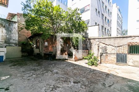 Casa à venda com 315m², 3 quartos e 8 vagas Casa à venda com 315m², 3 quartos e 8 vagasÁrea comum