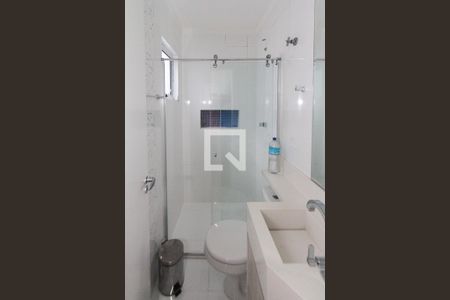 Casa à venda com 143m², 3 quartos e 2 vagas Casa à venda com 143m², 3 quartos e 2 vagasBanheiro Social