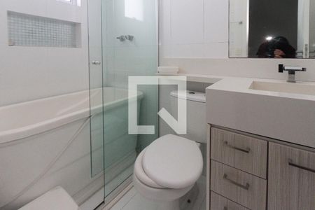 Casa à venda com 143m², 3 quartos e 2 vagas Casa à venda com 143m², 3 quartos e 2 vagasBanheiro de Suite