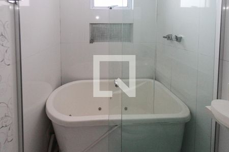 Casa à venda com 143m², 3 quartos e 2 vagas Casa à venda com 143m², 3 quartos e 2 vagasBanheiro de Suite