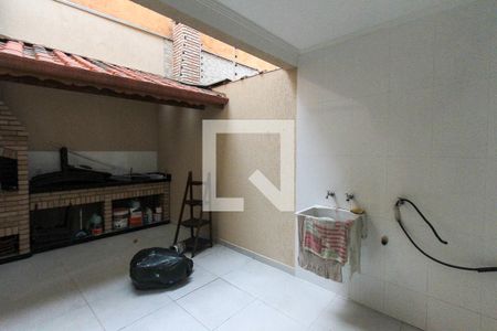 Casa à venda com 143m², 3 quartos e 2 vagas Casa à venda com 143m², 3 quartos e 2 vagasQuintal
