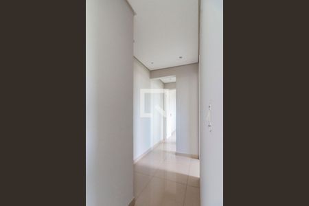 Corredor de apartamento para alugar com 2 quartos, 41m² em Fazenda Aricanduva, São Paulo