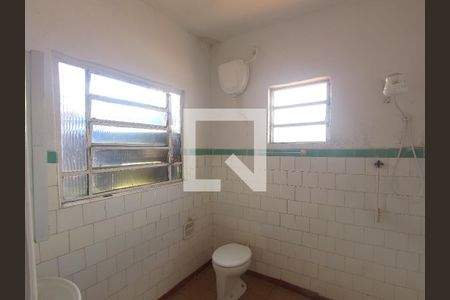 Casa à venda com 254m², 3 quartos e 3 vagasBanheiro 02 andar de cima ao lado do Quarto 03